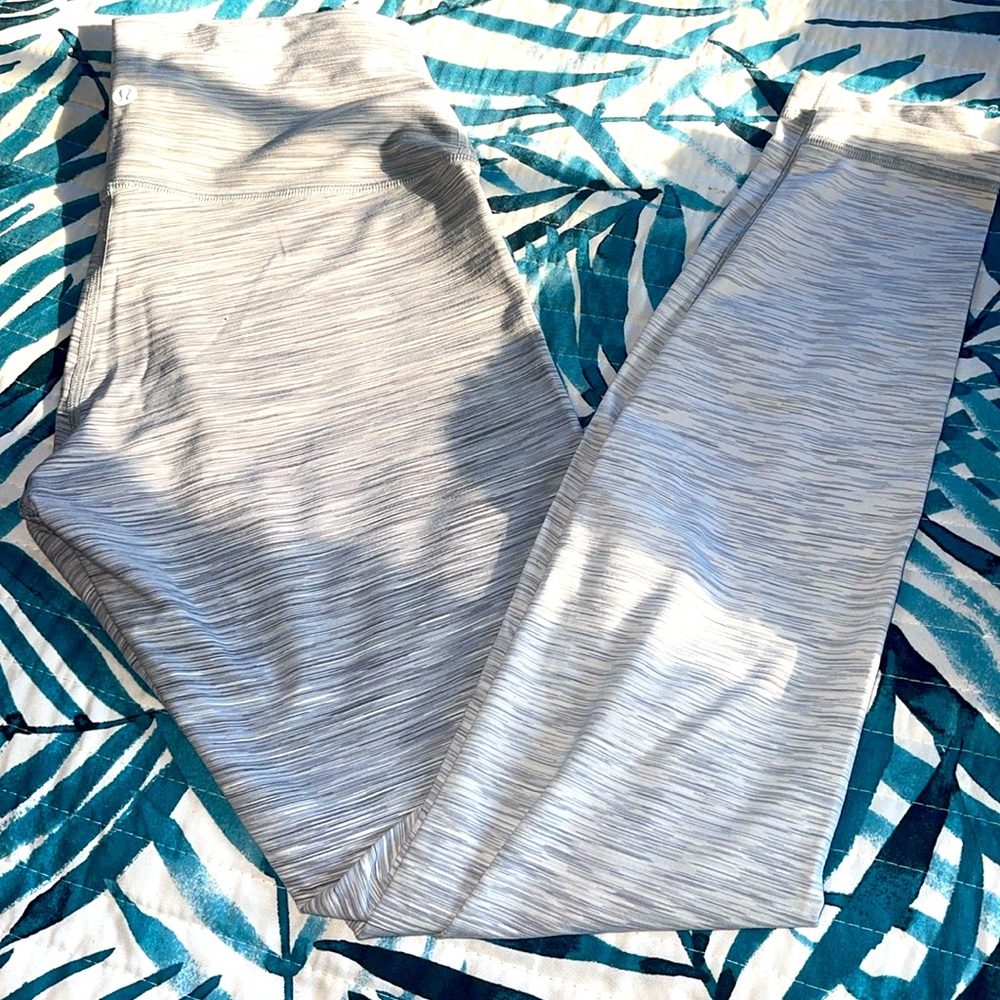 Lululemon leggings size 8